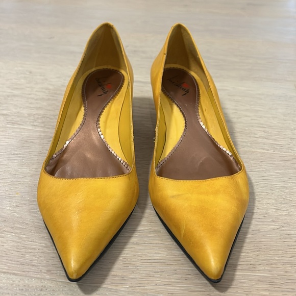 Luichiny Women’s Size 9 Kitten Heals - Picture 2 of 7